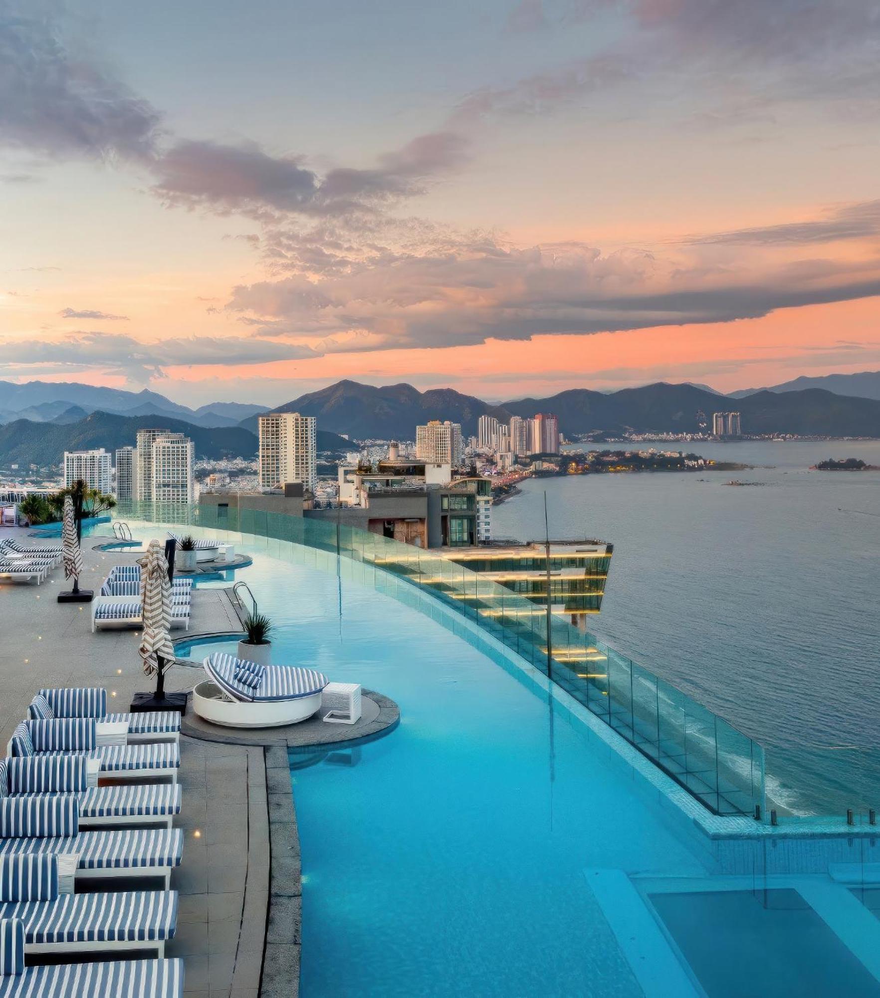 Jk.Boutique Oceanfront Panorama Residence Nha Trang Exteriör bild